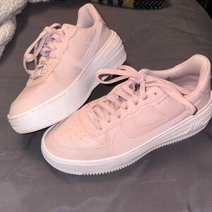 Nike Women's Soft Pink Sneakers